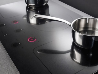 Удобное сенсорное SliderTouch в индукционных варочных панелях ASKO