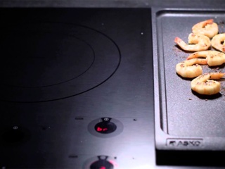 Функция таймера для каждой зоны нагрева варочной панели