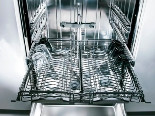 Посторонний шум при работе посудомоечной машины. Проблема решена