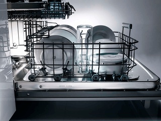 Чем отмыть застарелый жир с посуды?