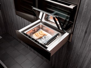 Вакуумируем мясо для шашлыка в вакуумном упаковщике